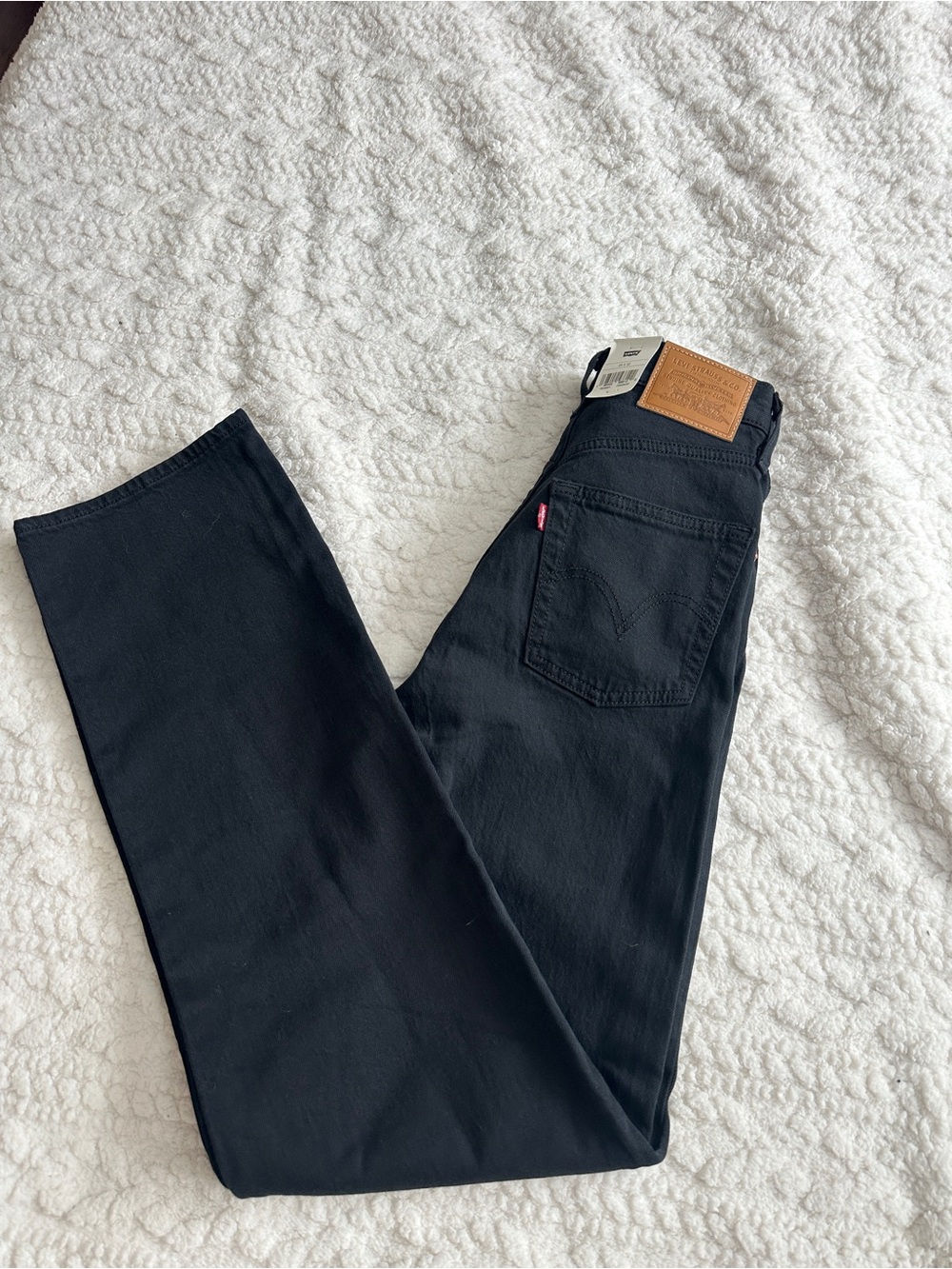 black Levi's Ribcage Straight Ankle Jeans